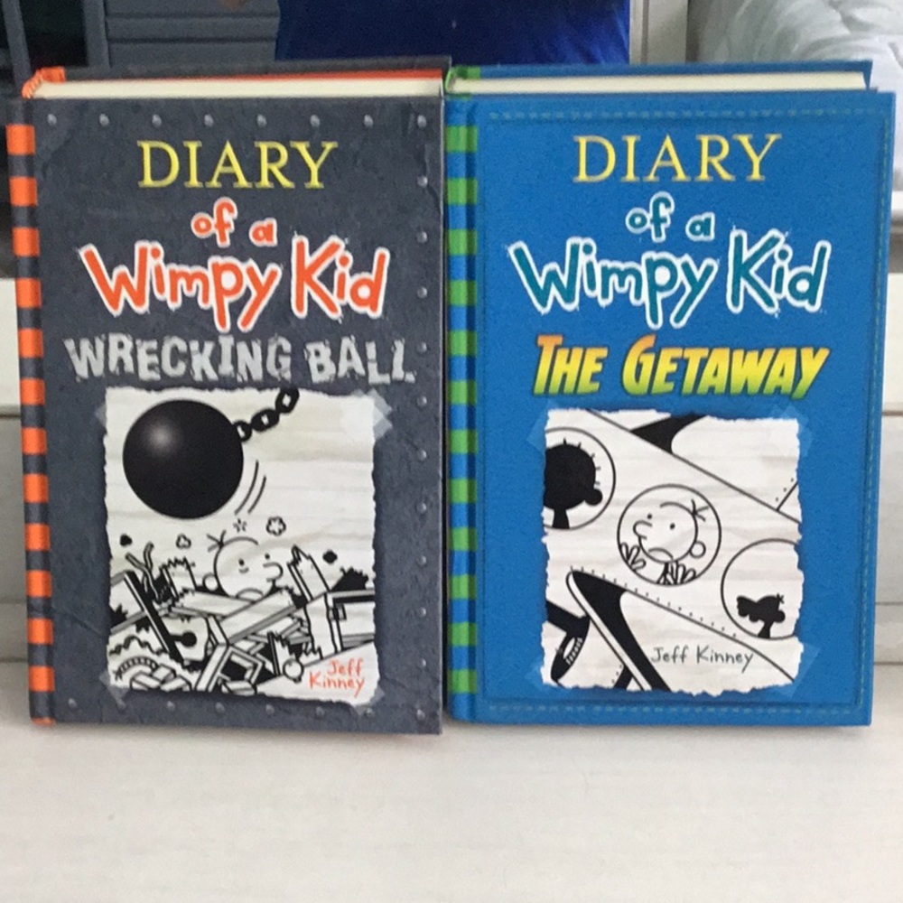 Diary of A Wimpy Kid book bundle